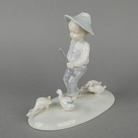 METZLER & ORTLOFF Figurine Boy With Ducks 7210