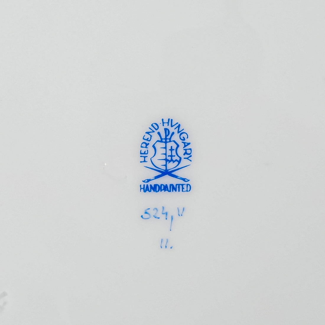 HEREND Queen Victoria 12 Place Settings Plus Extras