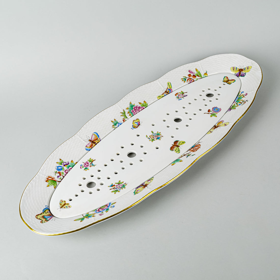 HEREND Queen Victoria Fish Dish With Drainer 144 - 2 Pieces