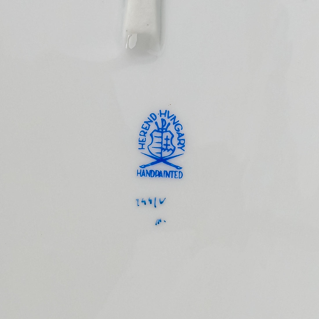 HEREND Queen Victoria Fish Dish With Drainer 144 - 2 Pieces