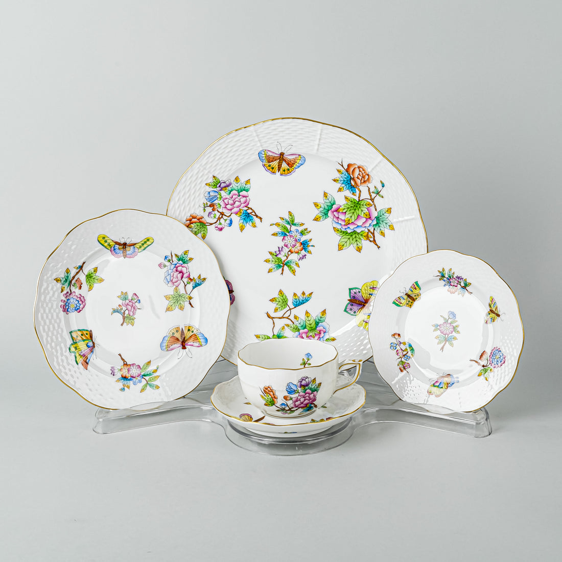 HEREND Queen Victoria 12 Place Settings Plus Extras