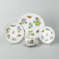 HEREND Queen Victoria 12 Place Settings Plus Extras