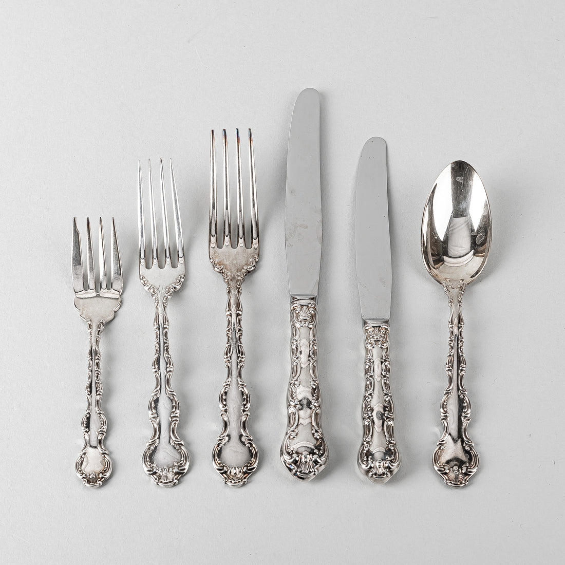 BIRKS Regency Plate Louis De France Silverplate Flatware Set 97 Pieces