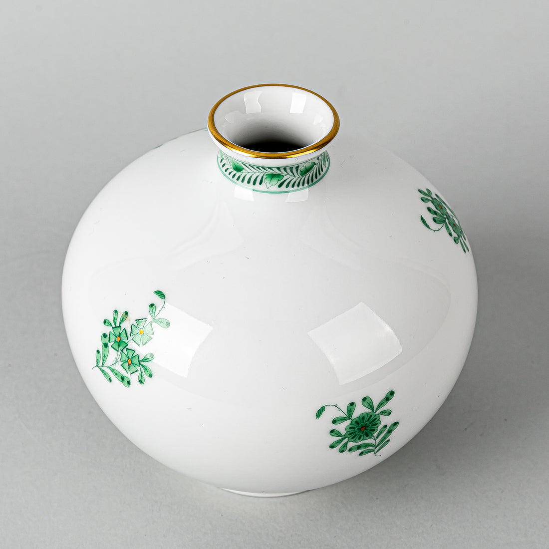 HEREND Indian Basket Green Ball Vase 7088