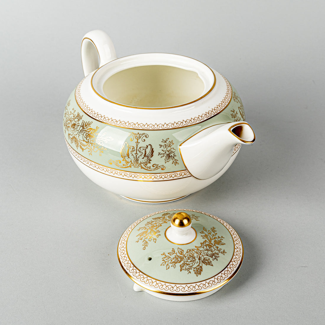 WEDGWOOD Gold Columbia Green Tea Service 5pcs