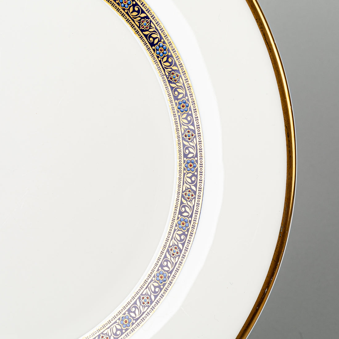 ROYAL DOULTON Harlow H5034 35 Pieces