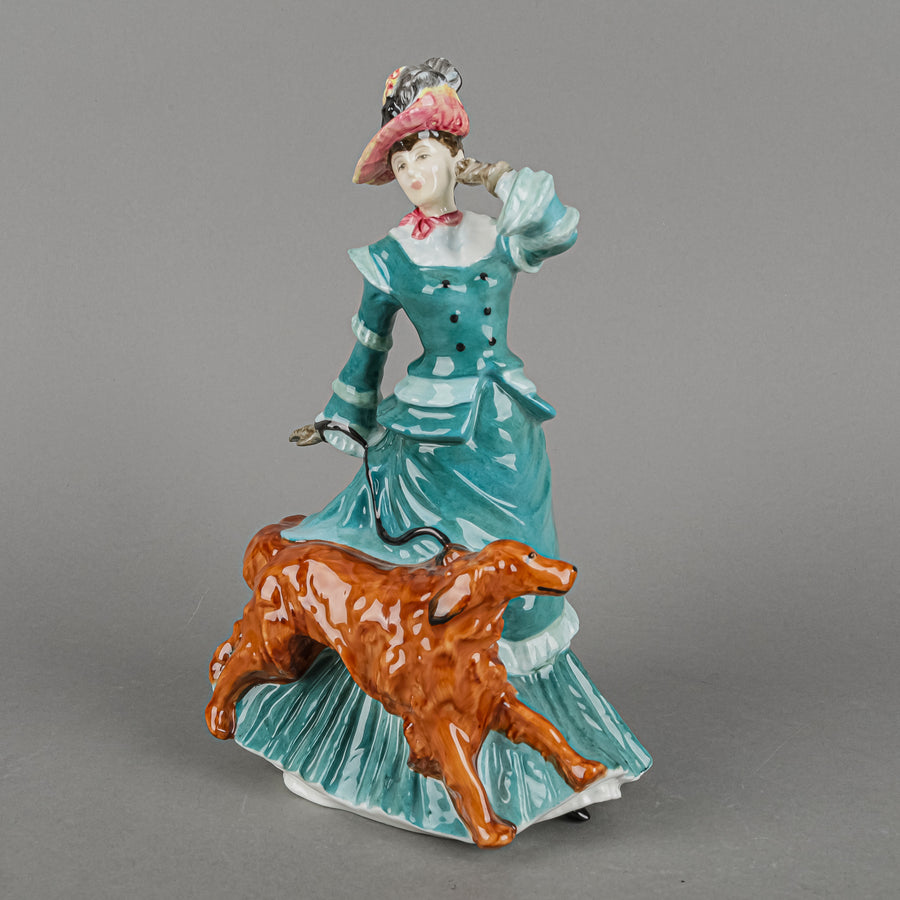 ROYAL DOULTON Figurine Autumntime HN 3621  The Seasons Series