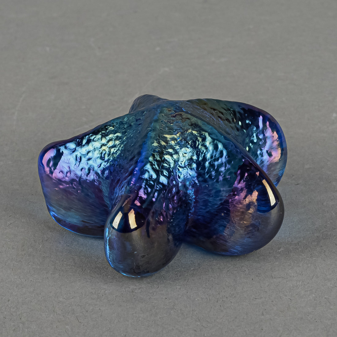 ROBERT HELD ART GLASS Iridescent Starfish Paperweight