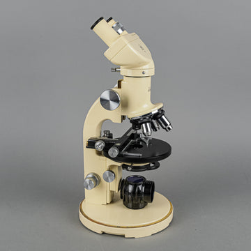 HEERBRUGG Wild M11 Microscope With Dome Cover