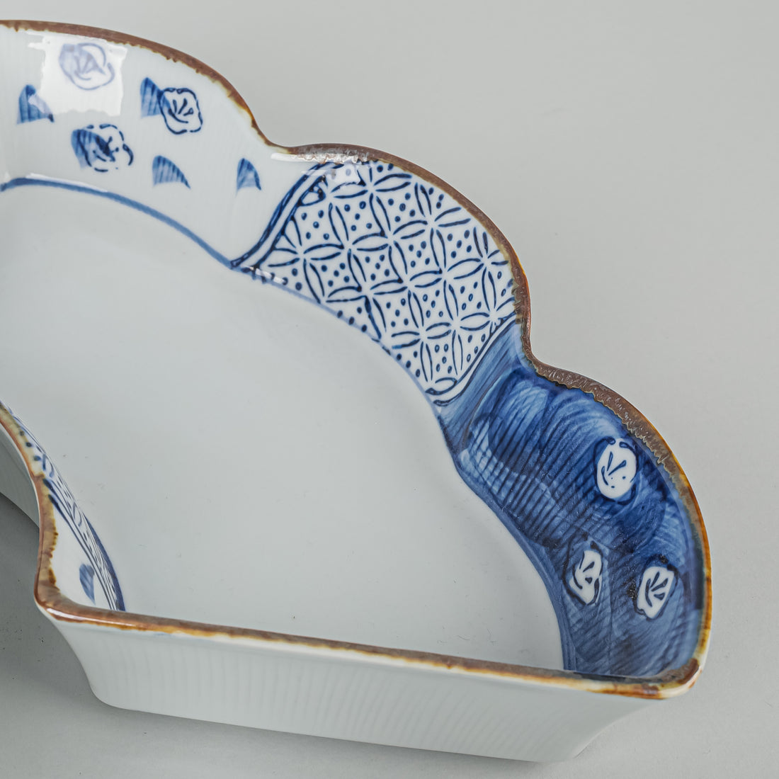 Japanese Lazy Susan With Blue And White Serving Inserts 6 Pieces