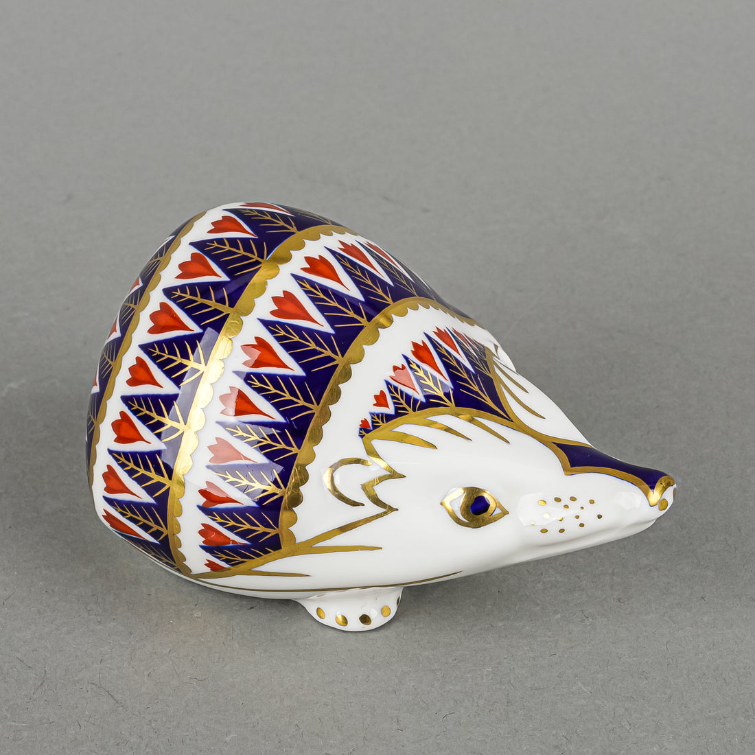 ROYAL CROWN DERBY Paperweight Hedgehog L4.25" No Date Mark