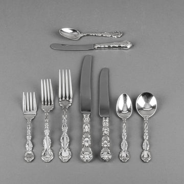 BIRKS Regency Plate Louis De France Silver Plate Flatware 8 Place Settings + Extras