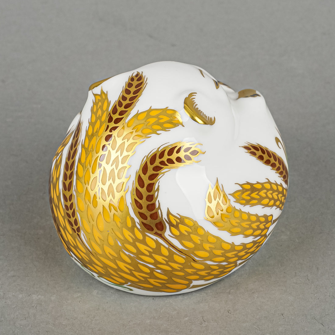 ROYAL CROWN DERBY Paperweight Sleeping Dormouse