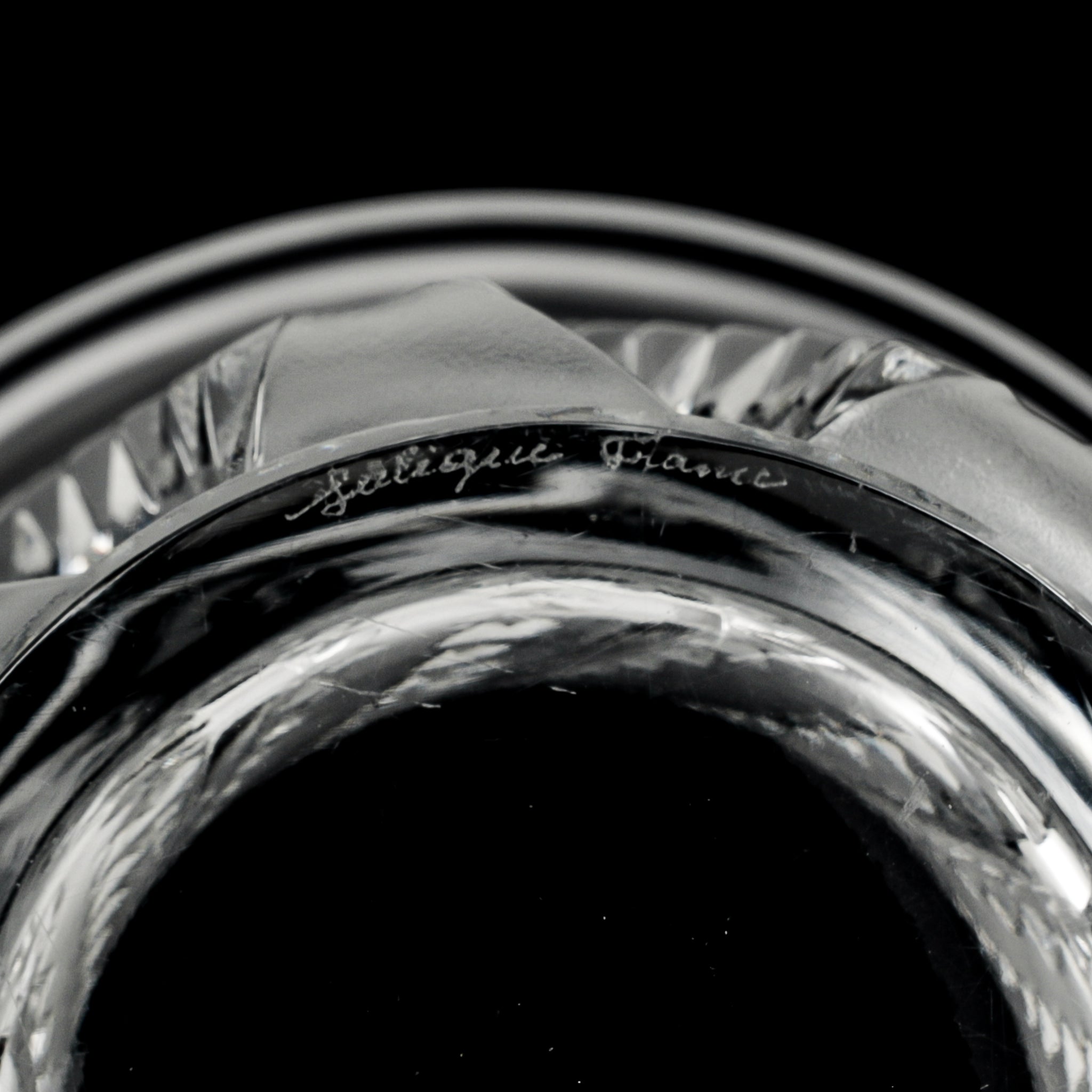 LALIQUE Lobelia Vase - Around The Block