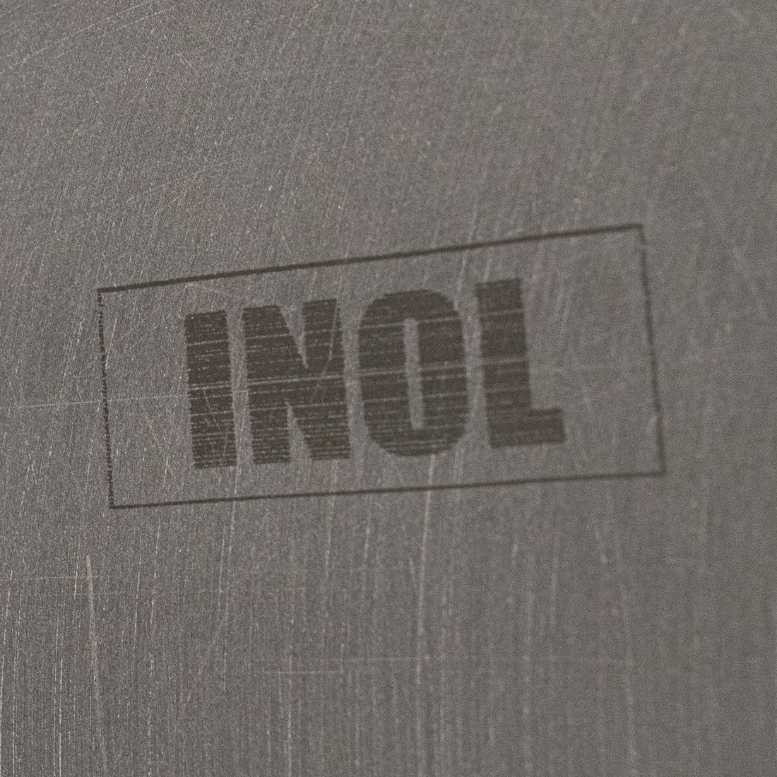 Retractable Leaf Ceramic Top Pedestal Table