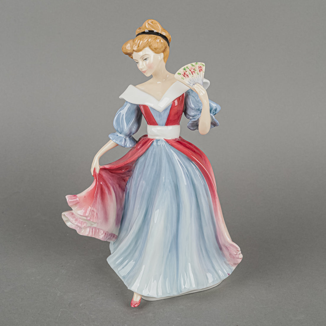 ROYAL DOULTON Figurine Amy HN 3316  Figure of the Year 1991