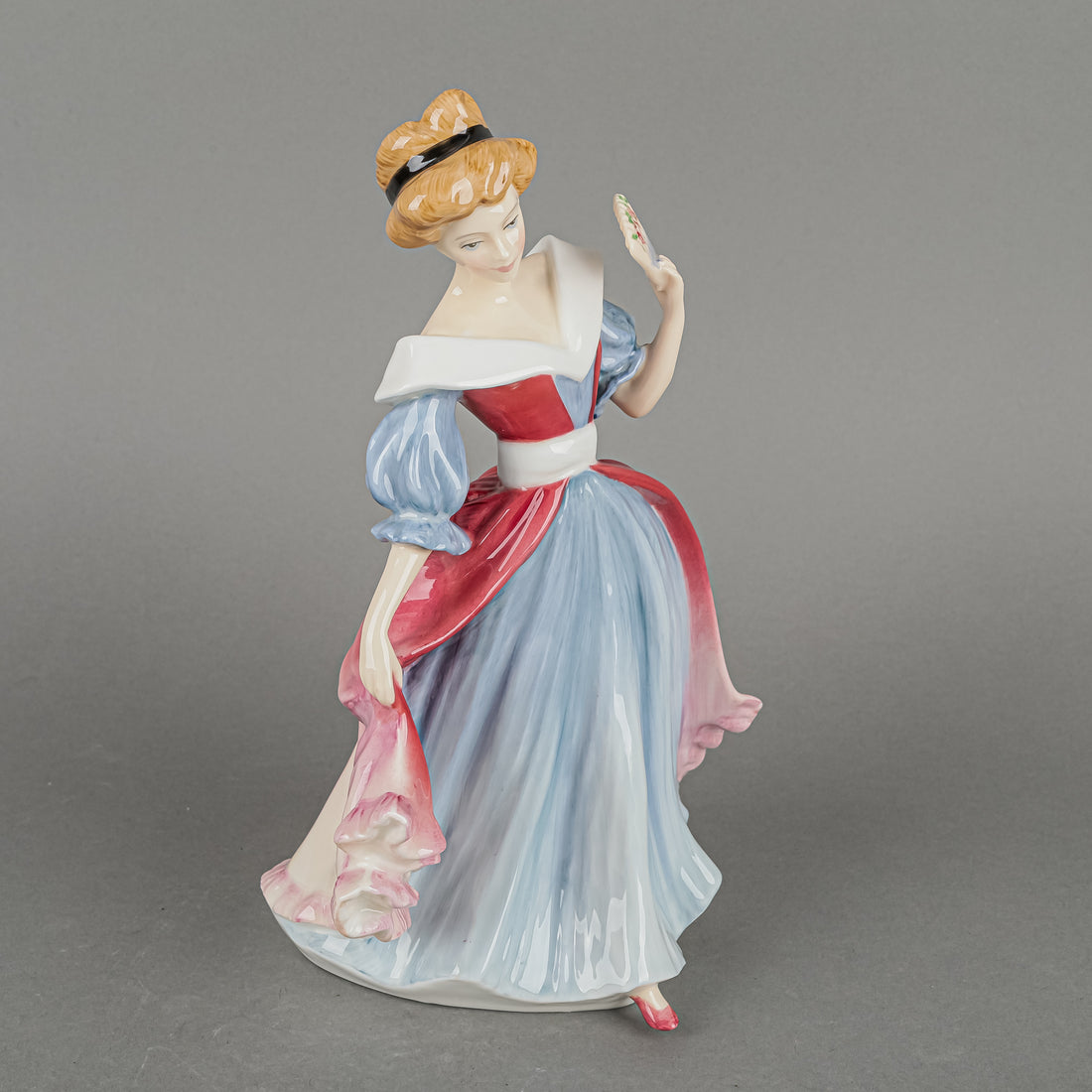 ROYAL DOULTON Figurine Amy HN 3316  Figure of the Year 1991