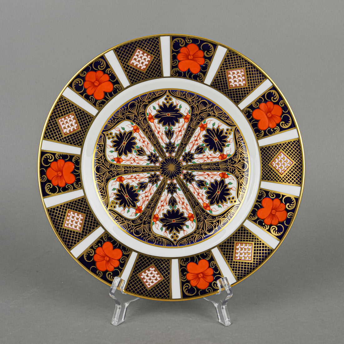ROYAL CROWN DERBY Old Imari 1128 Salad/Dessert Plate