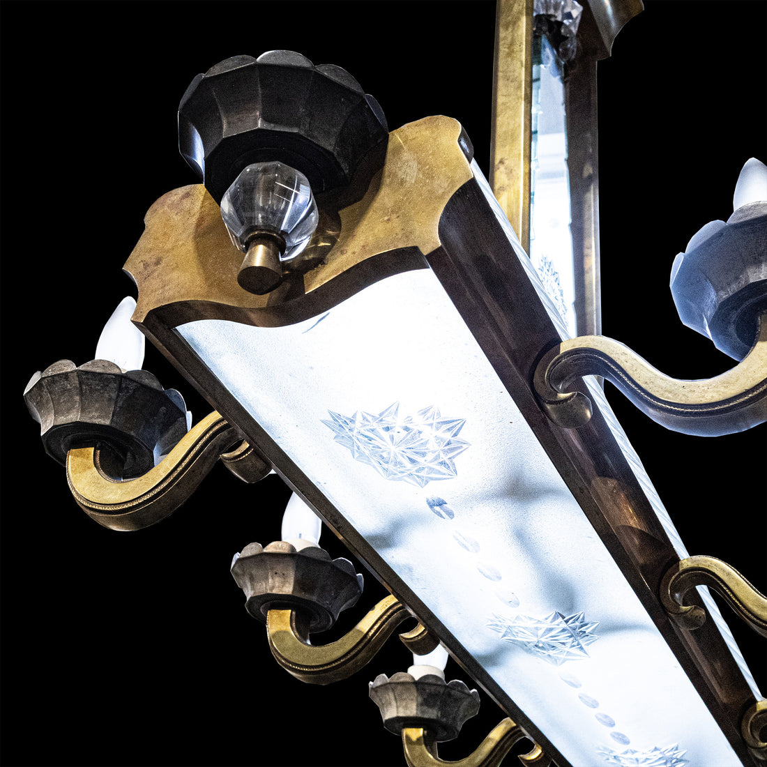 Vintage French Style Brass And Crystal 8-Light Linear Fixture