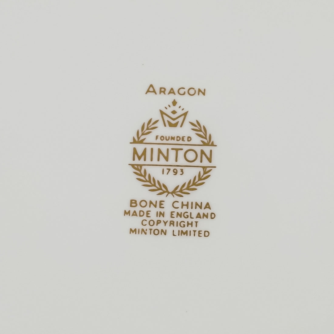 MINTON Aragon 12 Place Settings Plus Extra