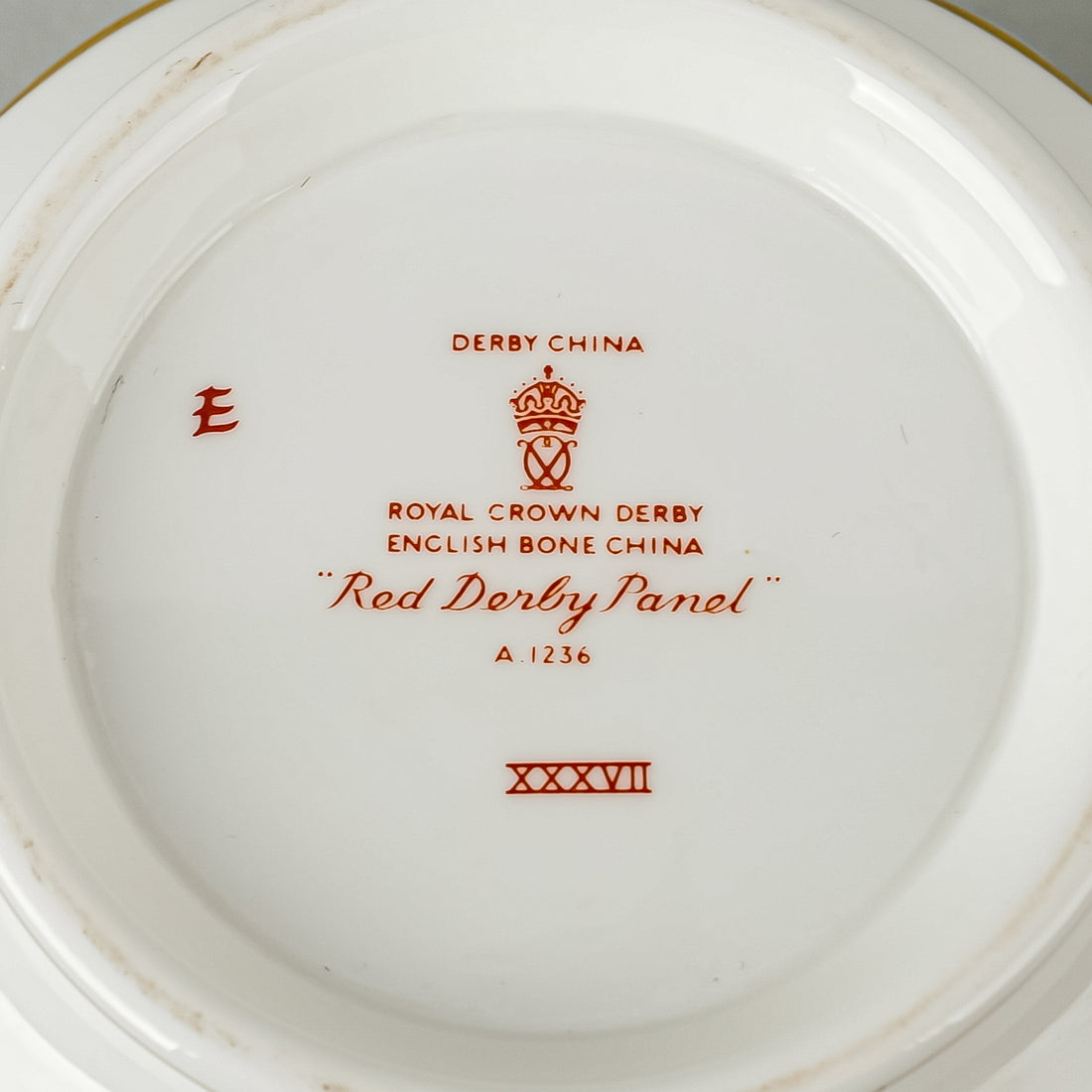 ROYAL CROWN DERBY Red Derby Panel Open Sugar Bowl Large
