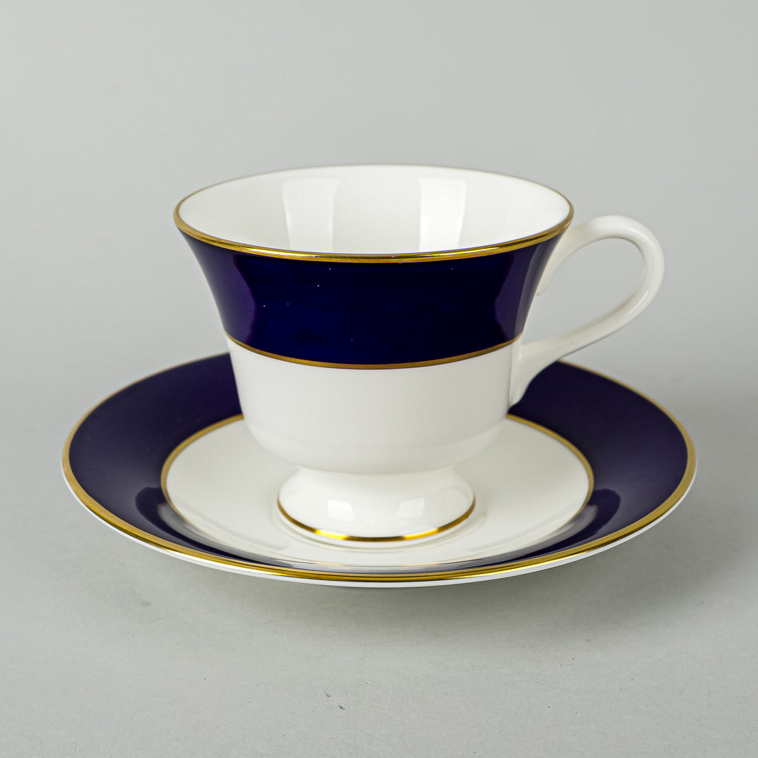 COALPORT Majestic Blue 8 Place Settings