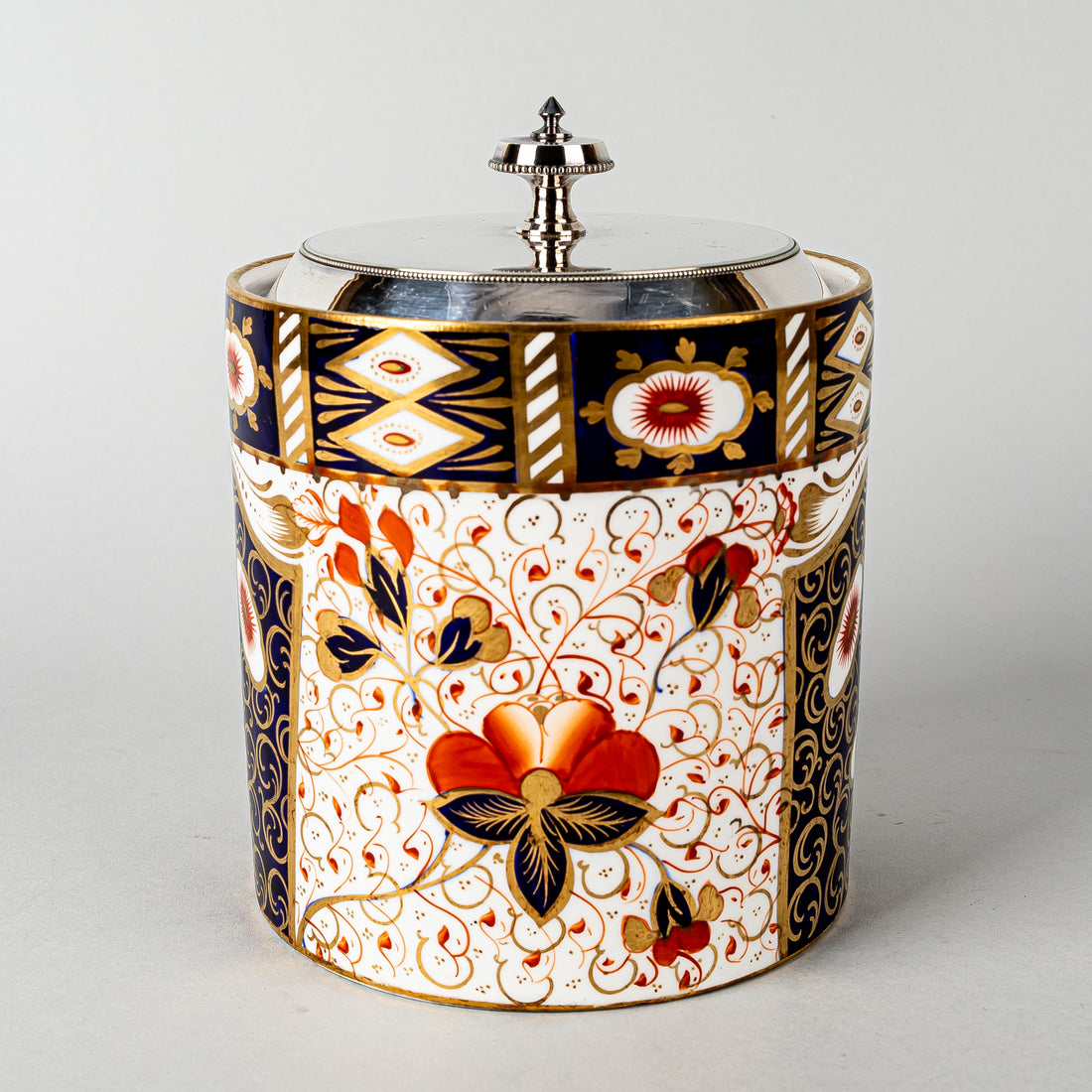 DAVENPORT Imari 6060 Biscuit Barrel With Silverplate Top
