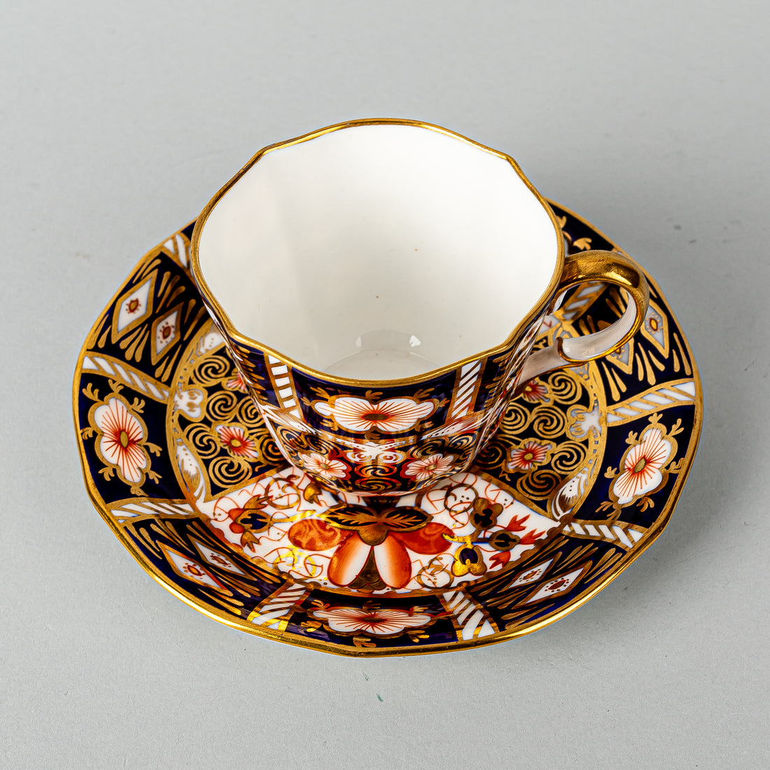 ROYAL CROWN DERBY Traditional Imari 2451 Cup & Saucer - Flat Cup