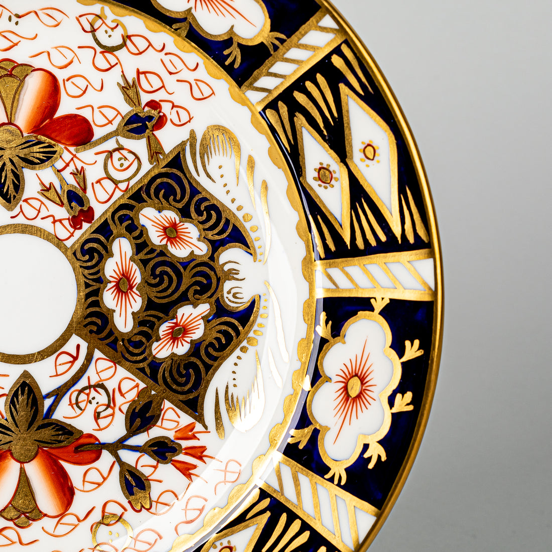ROYAL CROWN DERBY Traditional Imari 2451 Bread & Butter Plates Set Of 4