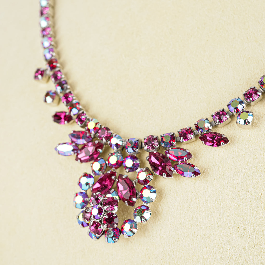 SHERMAN Necklace And Clips Set - Fuchsia Rhinestone