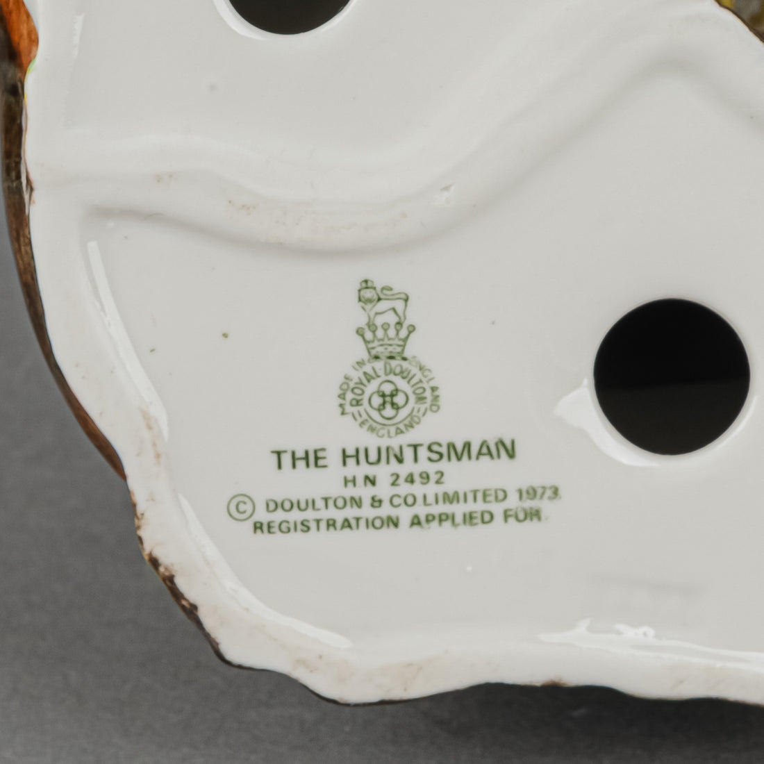 ROYAL DOULTON Figurine The Huntsman HN 2492