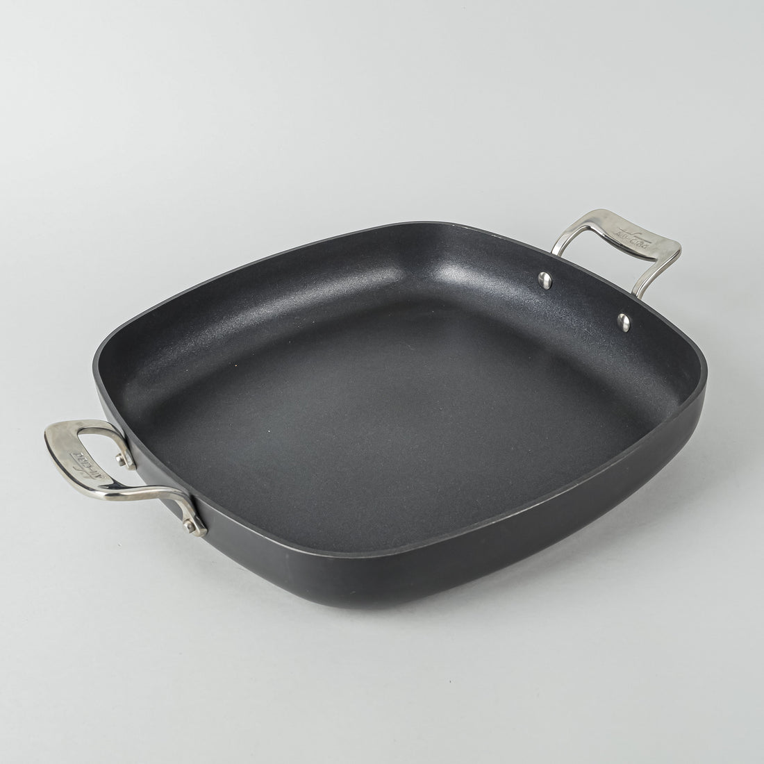 ALL CLAD Essentials Nonstick Square Pan