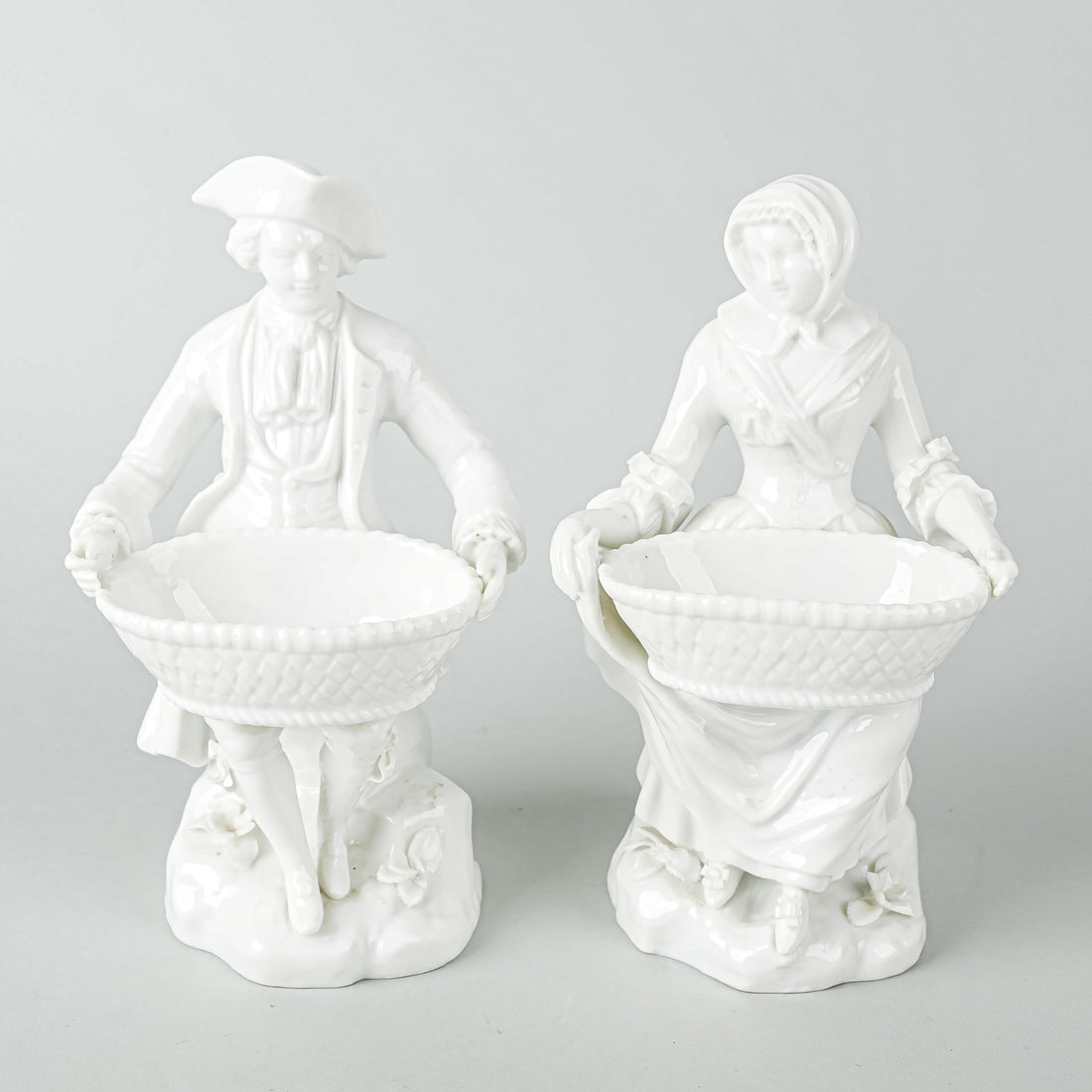 MEISSEN Figurines Man & Woman Sitting Holding Baskets  Set of 2