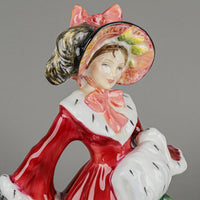 ROYAL DOULTON Figurine Wintertime HN 3622 The Seasons Series
