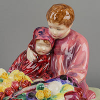 ROYAL DOULTON Figurine Flower Sellers Children HN 1342 With Stand