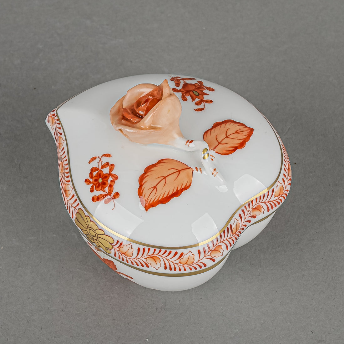 HEREND Chinese Bouquet Rust Heart Shaped Bonbon Box 6004