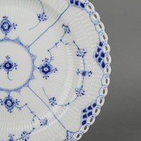 ROYAL COPENHAGEN Blue Fluted Full Lace Dinner Plate 1084