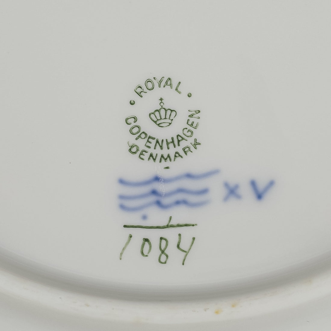 ROYAL COPENHAGEN Blue Fluted Full Lace Dinner Plate 1084