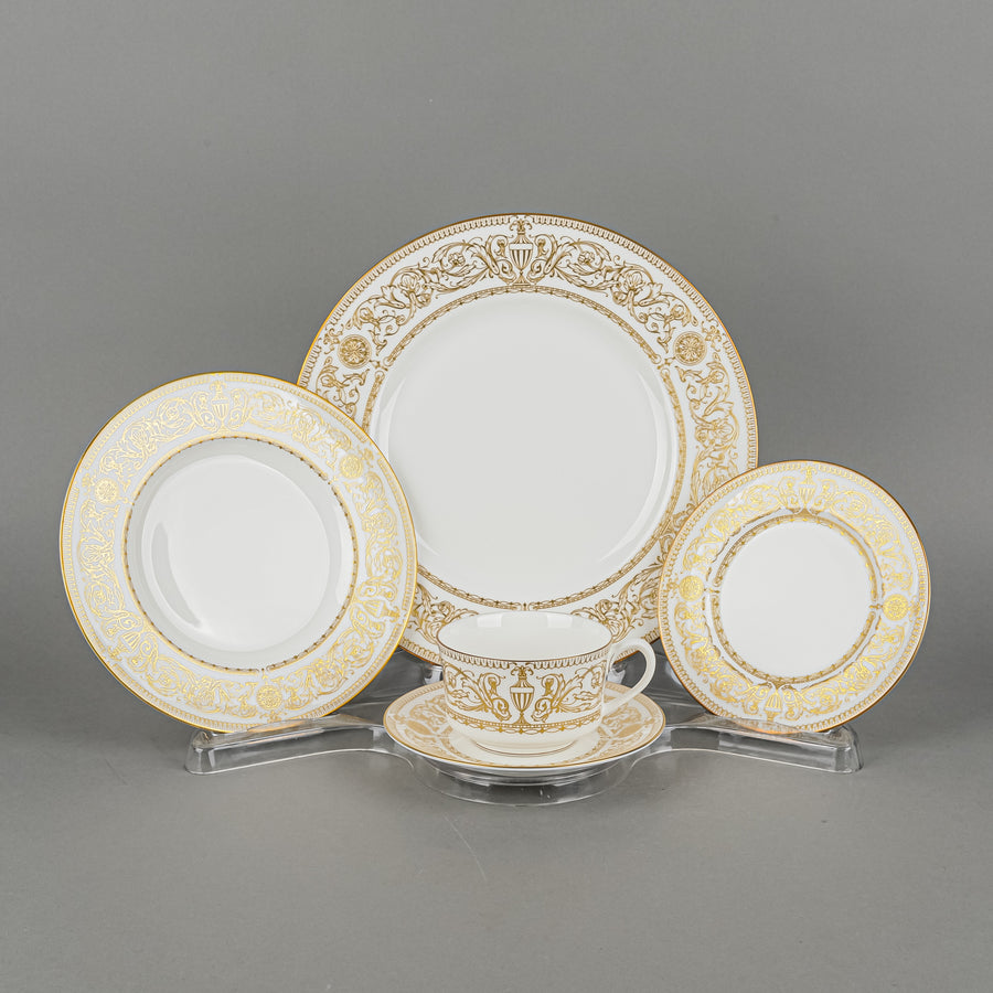 ROYAL WORCESTER Hyde Park 10 Place Settings Plus Extras