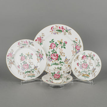 WEDGWOOD Charnwood 10 Place Settings Plus Extras