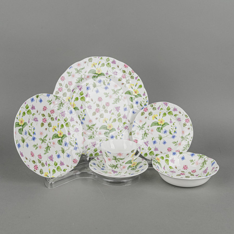 QUEENS Country Meadow 6 PS Plus Extras