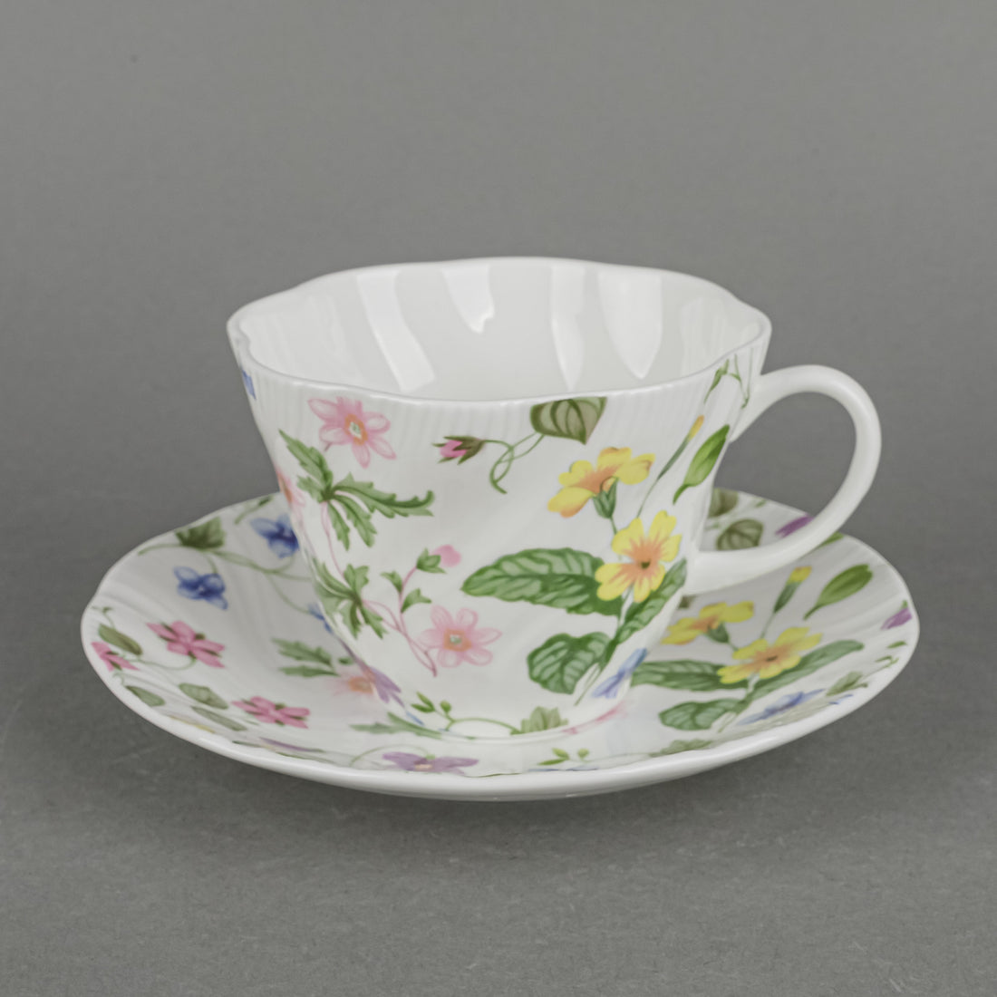 QUEENS Country Meadow 6 PS Plus Extras