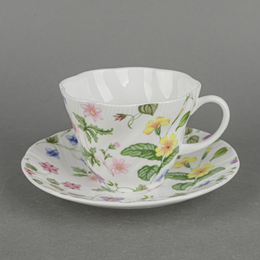 QUEENS Country Meadow 6 PS Plus Extras