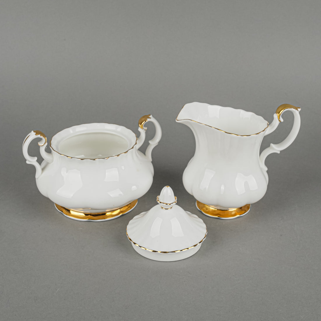 ROYAL ALBERT Val D'or Tea Service 5 Pieces