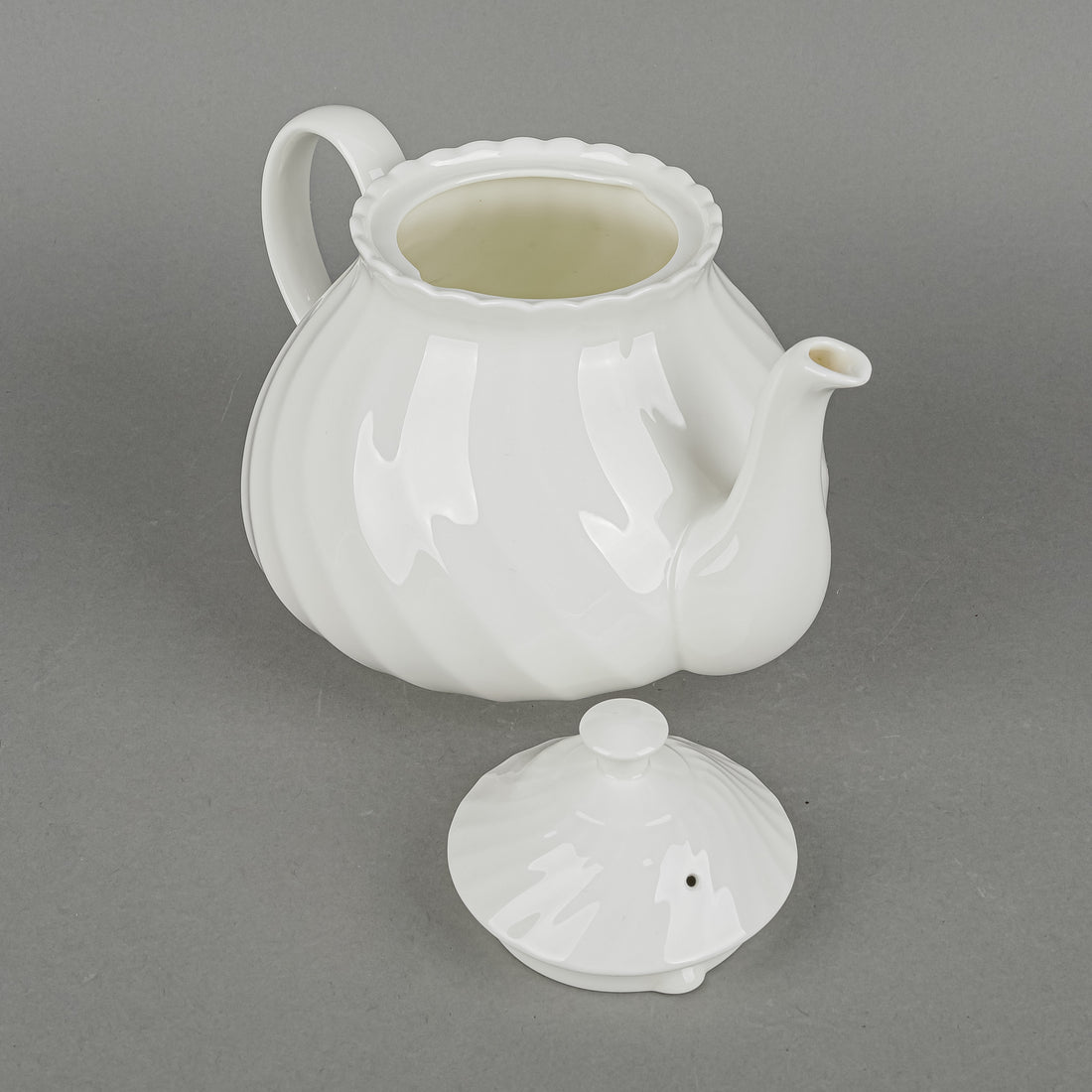 WEDGWOOD Candlelight White Tea Set 11 Pieces