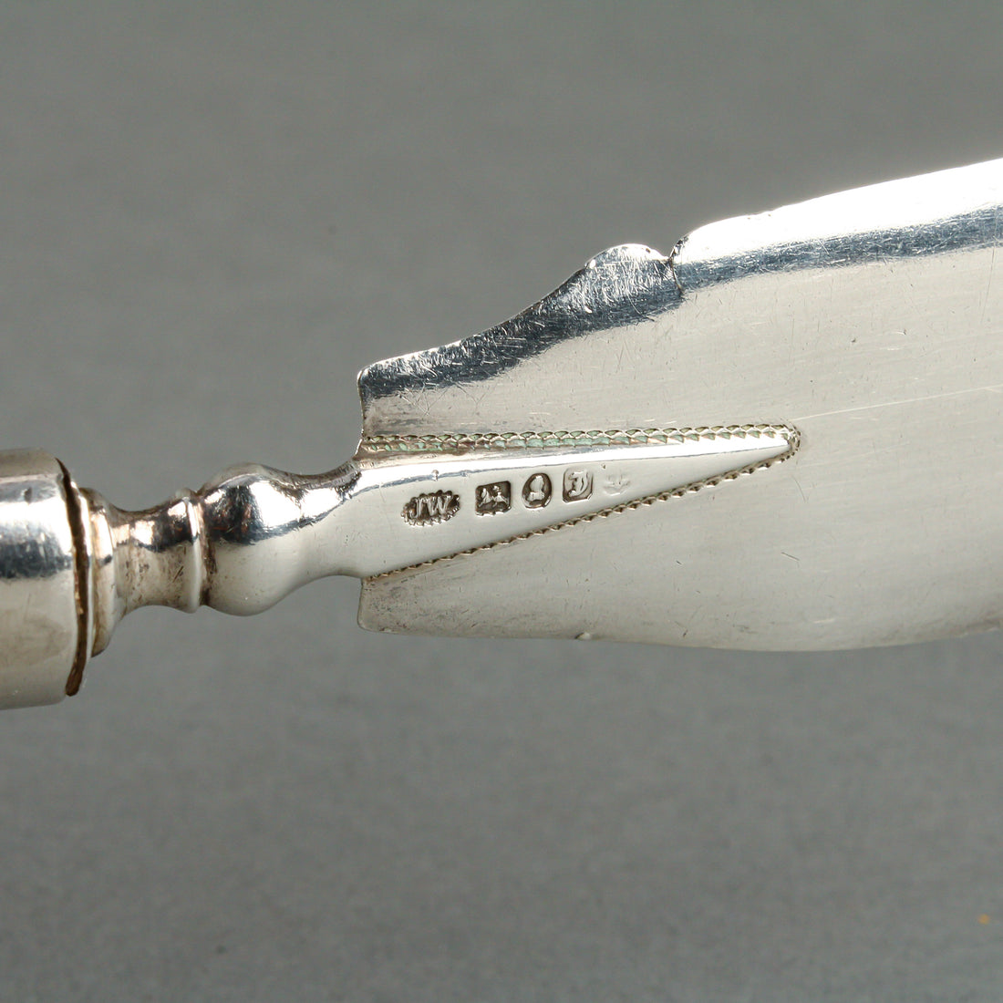 JOSEPH WILLMORE & CO. Sterling Silver Butter Curler with Mother-of-Pearl Handle