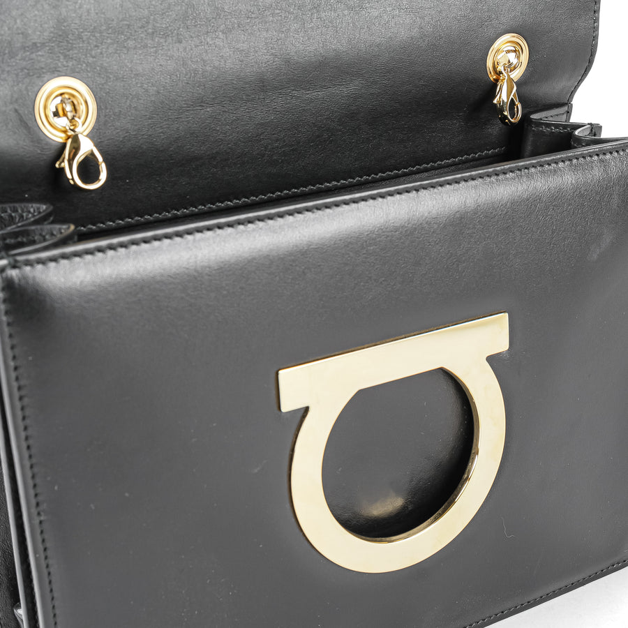 SALVATORE FERRAGAMO Thalia Black Leather Shoulder Bag