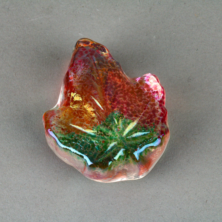 ROBERT HELD RHAG Art Glass Maple Leaf Paperweight