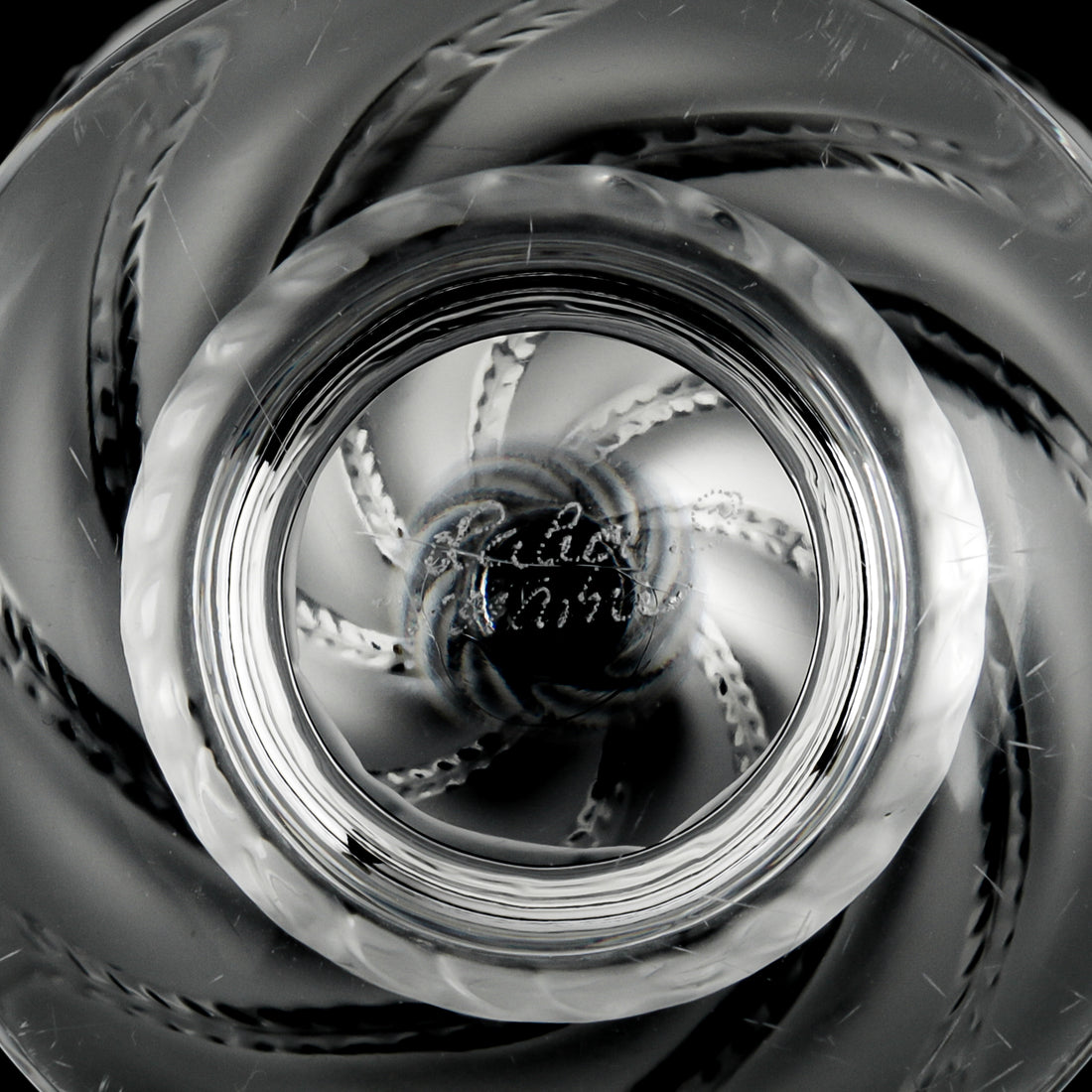 LALIQUE Ermenonville Footed Vase