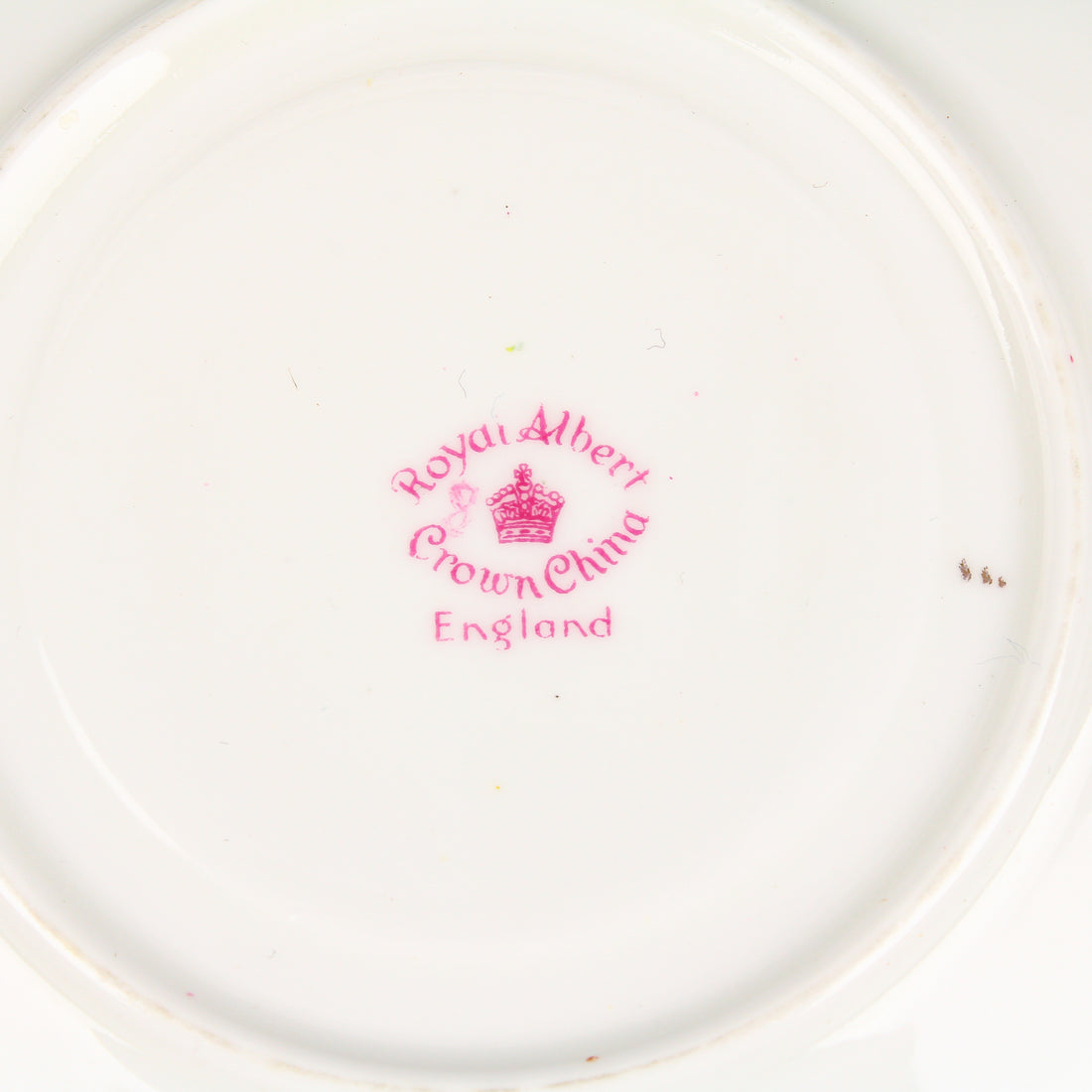 ROYAL ALBERT Mother's Day - Roses with Gold Fade Cup & Saucer